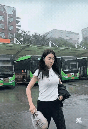姐姐开的是哪路车？我想天天去坐