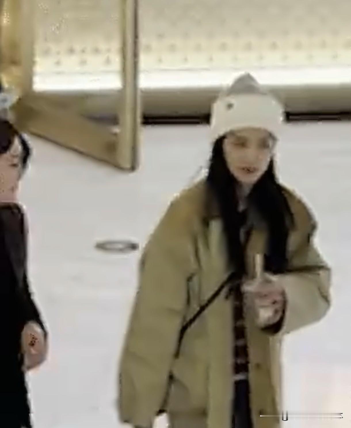 卢昱晓疑找代拍炒作代拍争议背后流量时代最该守住的底线是什么卢昱晓逛奢侈