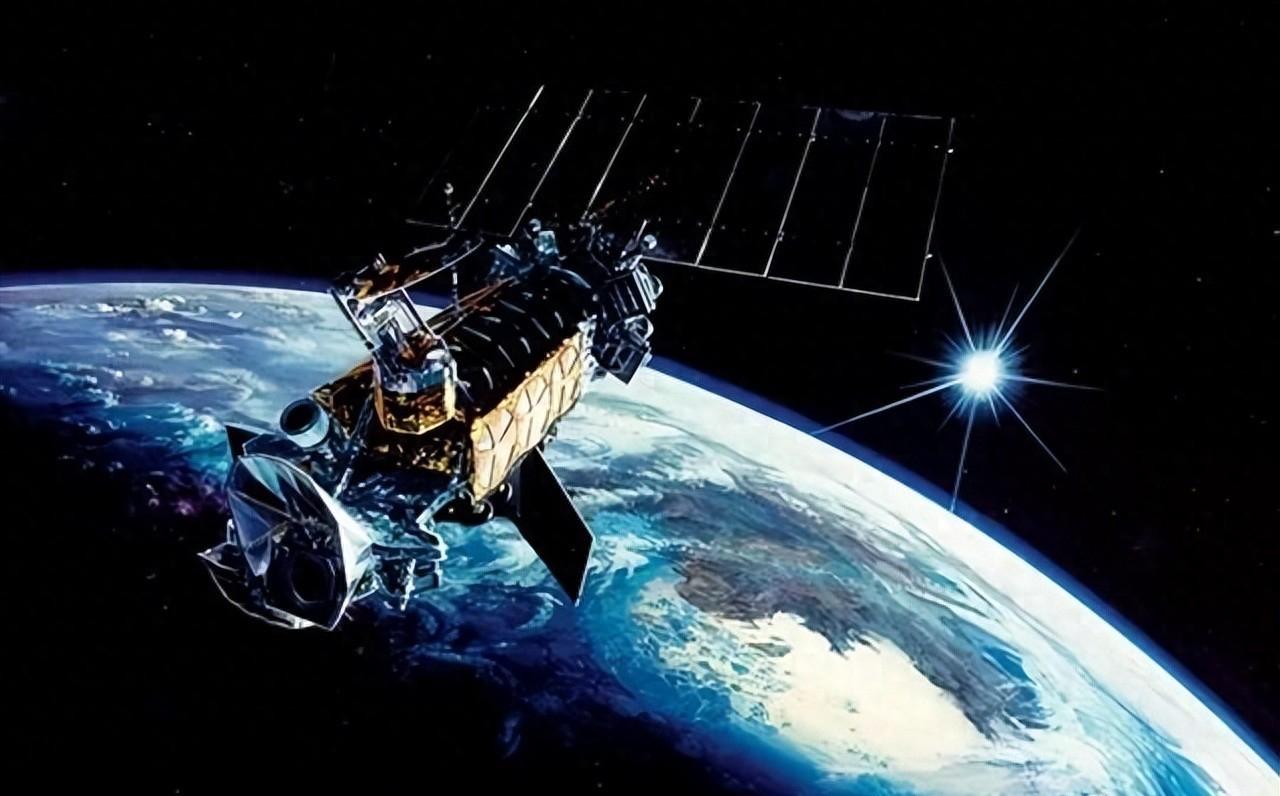 中国卫星给美军当“备胎”，这事儿真的假的，你敢信？最近美国一个军方专家在会上说