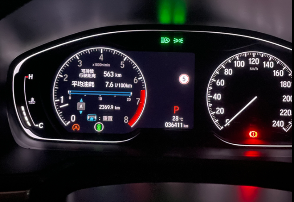 4万公里，一直喷雅阁这次夸奖下现在差不多3.7万公里了，开起来还是跟新的差不多