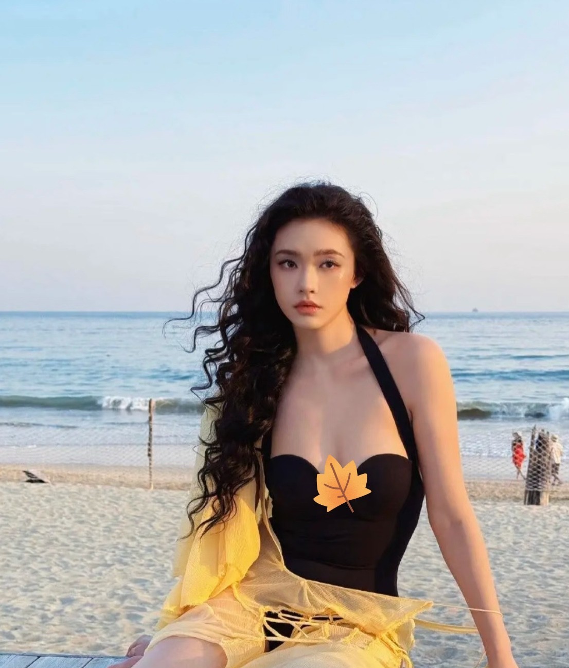 林允最近是不是有高人指点？妆造比之前出众多了。