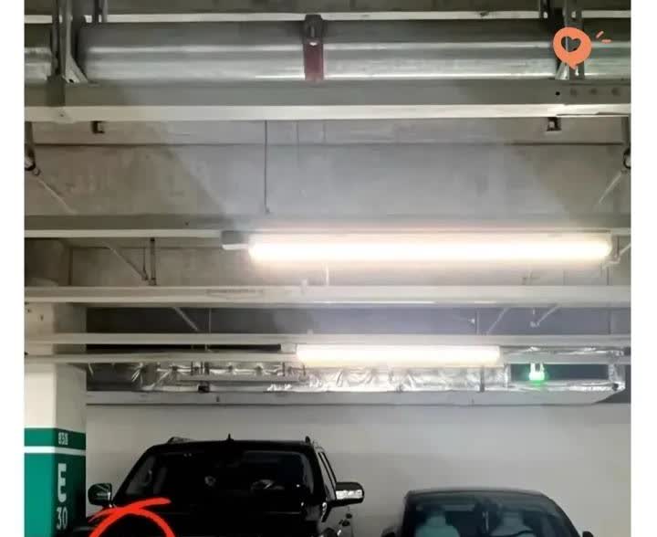 我真是大受刺激！今天去地下车库，看到邻居那辆崭新的林肯领航员霸气停在那儿，瞬间感
