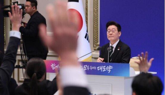 韩国这次，硬气了！今年春节，韩国干了一件让很多人没想到的事：它拒绝了美国老大