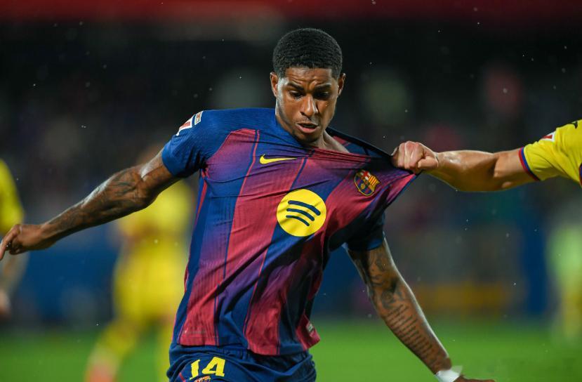 拉什福德重磅！《每日体育报》爆料，曼联与巴萨就拉什福德交易陷入僵局，红魔不满巴