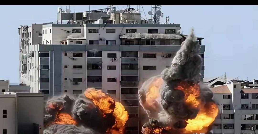 以色列终于猖狂到头了，如今进退维谷骑虎难下，和着泪水吞咽自己种下的苦果。曾经吹