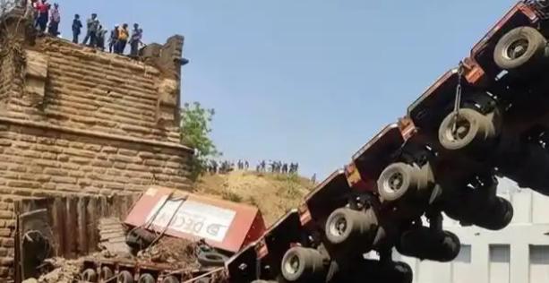 为了不买中国制造，"三哥"多花3倍冤枉钱，去买日本变压器？结果变压器还没接
