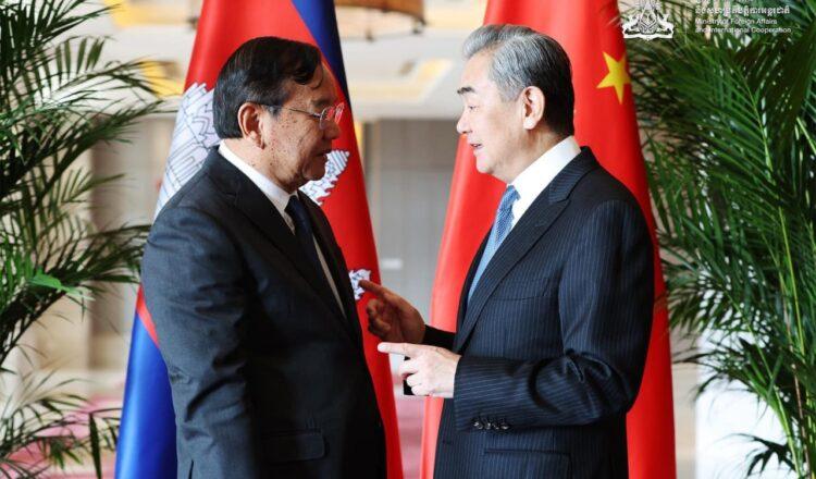 12月28日，根据柬埔寨高棉时报的报道，王外长在云南会见了前来参加中泰柬三方会晤