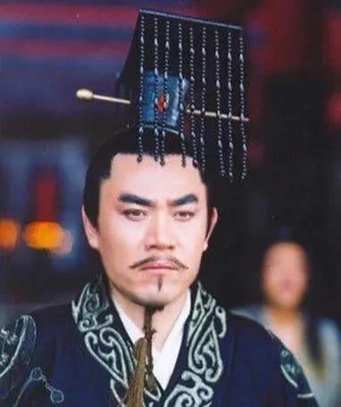 在公元前99年那场汉匈大战中，五千汉军精兵孤军深入，遭遇三万多匈奴骑兵包围，他们