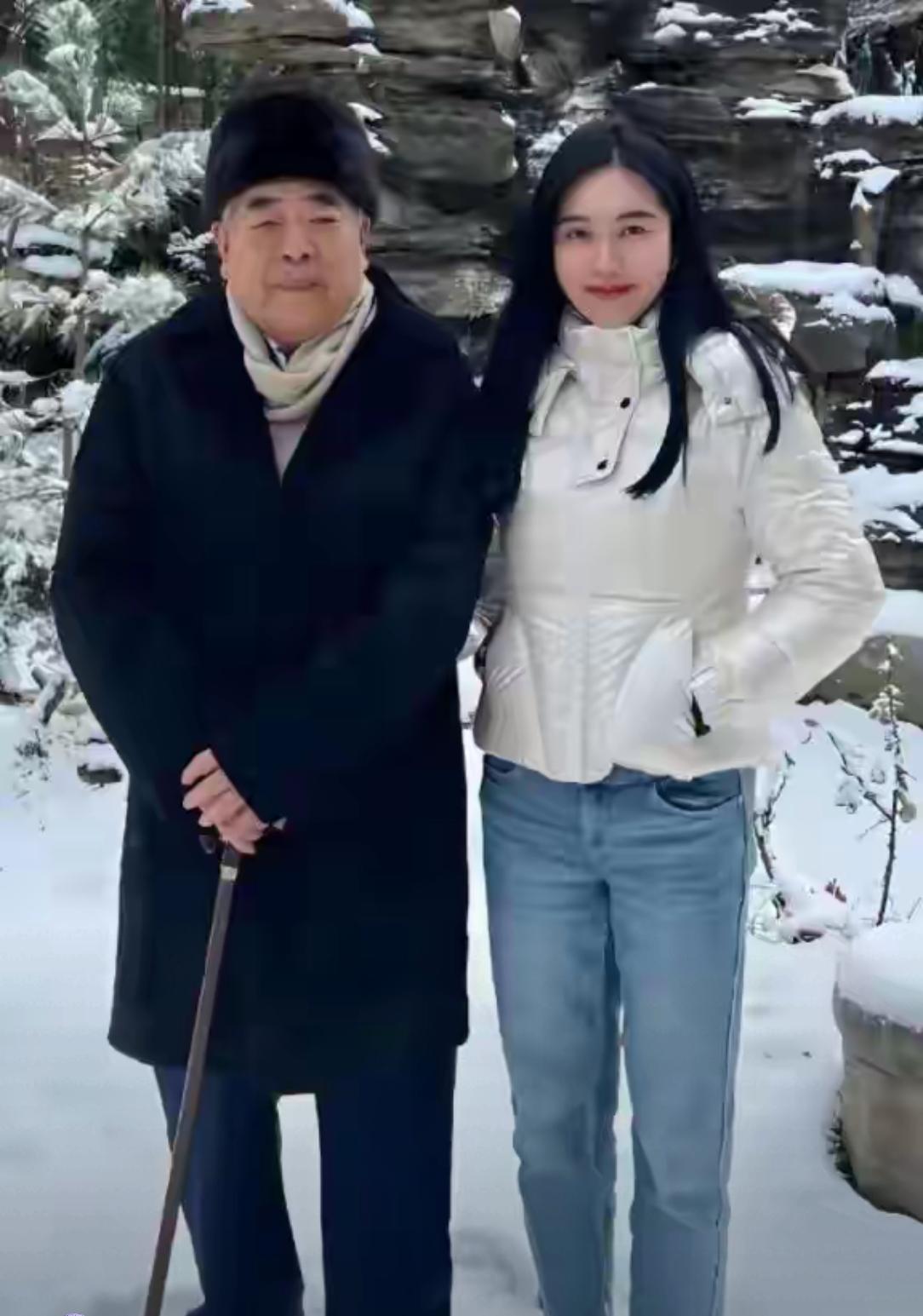 87岁范曾生子，最意难平的并不是他的女儿范晓慧和继子范仲达。而是翁帆。当年28