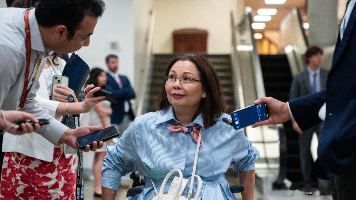 美参议员妄称：“中国恐在2028对台经济封锁”美国联邦参议员达克沃思16日在