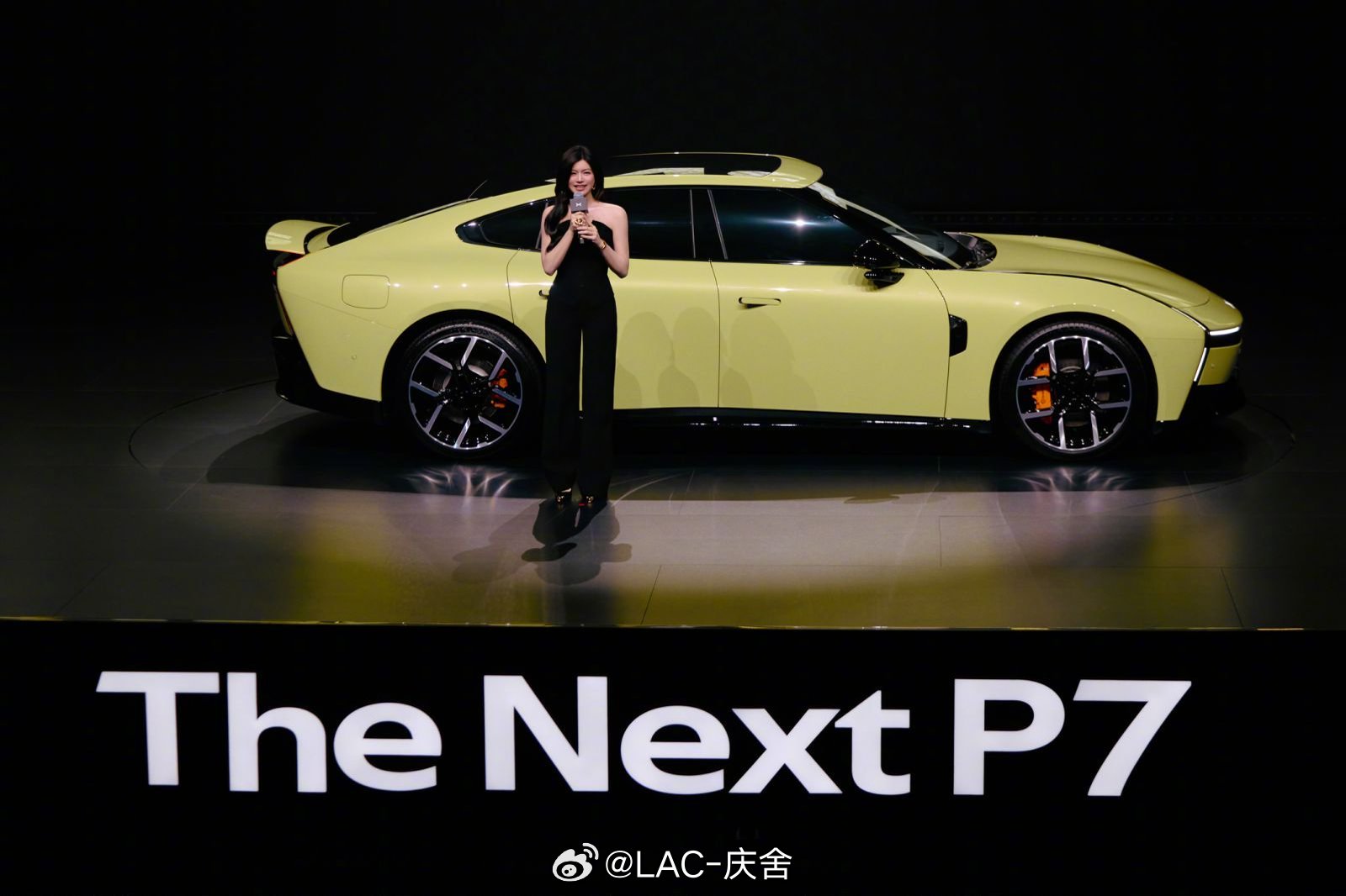 陈妍希人生第一次智驾是开小鹏P7想起了陈妍希曾出演过《那些年》中的沈佳宜，这个