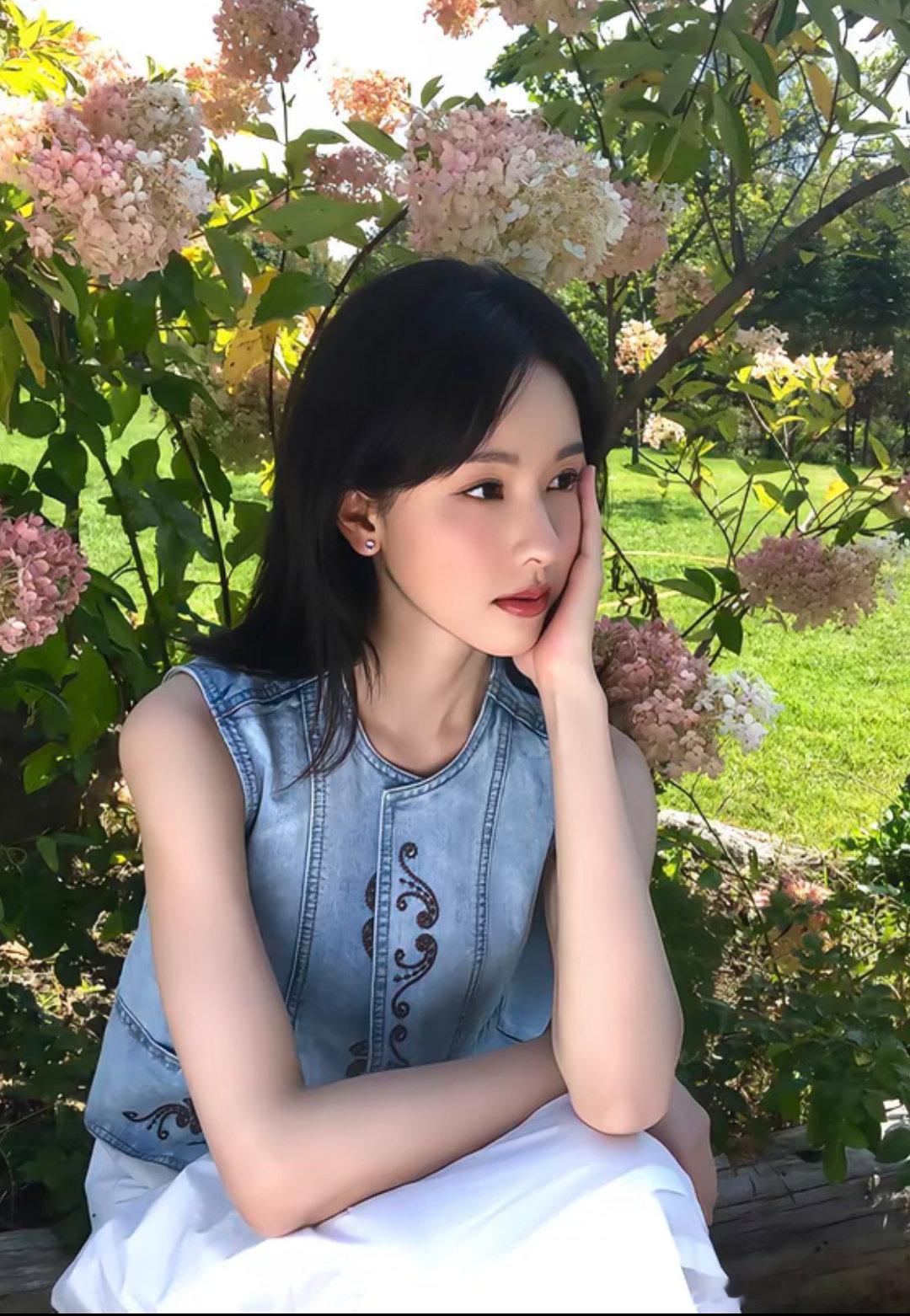 #陈都灵##陈都灵DingLingLing生日派对#你的出現讓我開始相信天使的存在🤍🤍🖤​