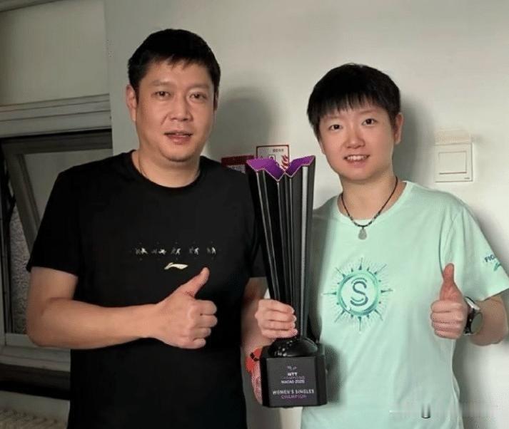 肖战有段大实话，听完心里特别有感触！他说邱贻可带队厉害不在战术，挑徒弟