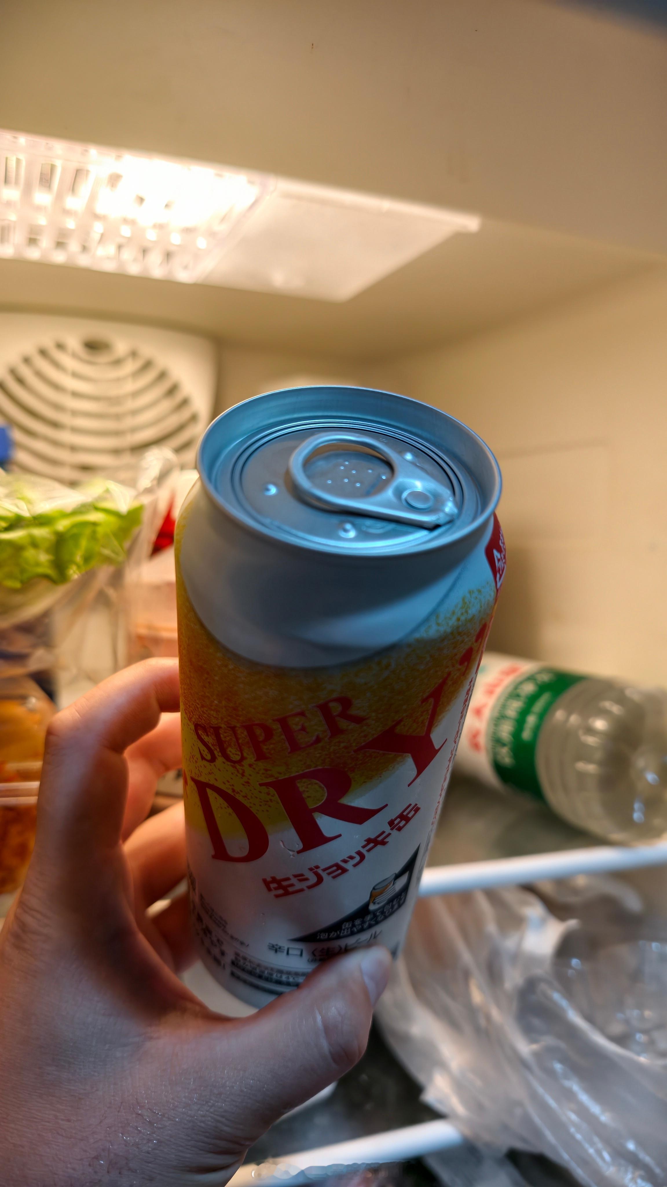 有大哥能教教我吗？这玩意儿怎么能做到打开的时候不喷泡沫？感觉我这一箱子全开盖有半