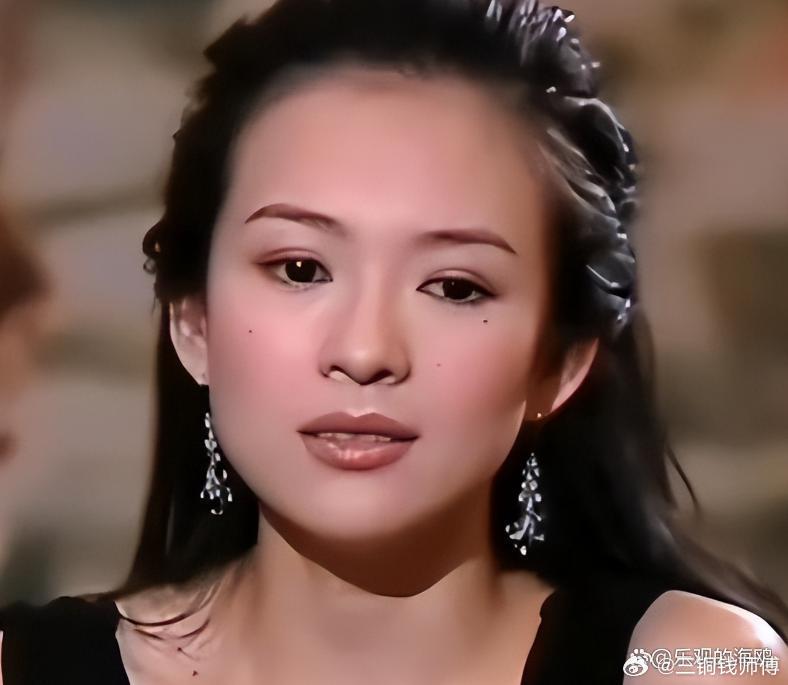 伤官男和食神女生活节奏的核心错位伤官男天生爱闯爱拼，事业心极强，婚后会一门心思扑