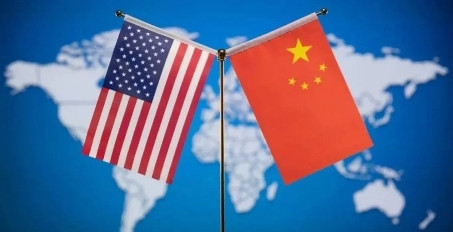 中国对美国的强硬批评在联合国舞台上，中国对美国的行为一丝不苟，不做任何妥协。7