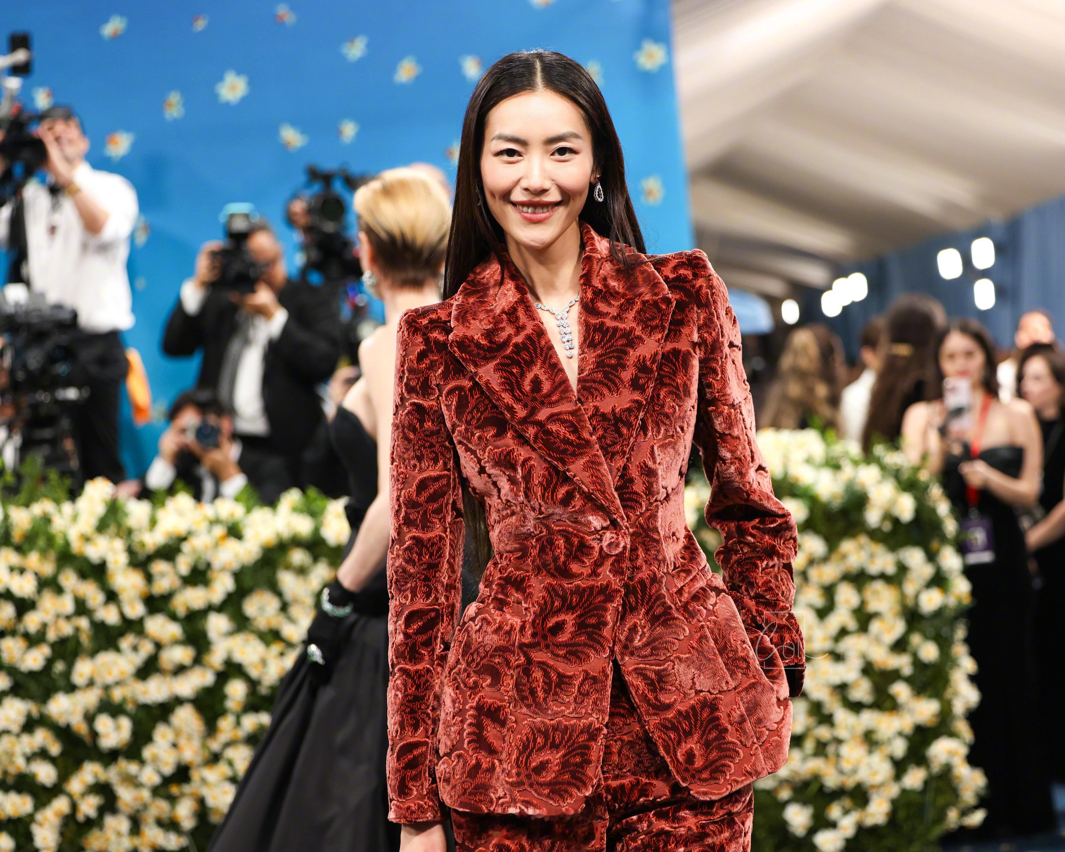 刘雯incustomBURBERRYatMetGala20