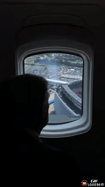 特朗普从海军陆战队一号上看到的景色，当时它正在接近MetLife体育场，准备参加