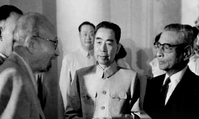 100年啊，整整100年。你敢信吗？咱们在自己的西藏，居然要每年给尼泊尔交一