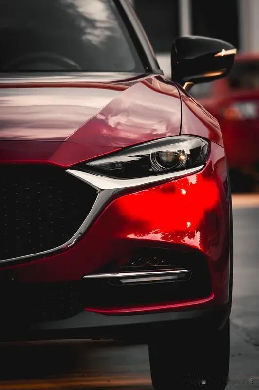 马自达2.0和2.5的区别那可真是一箩筐。就拿睿翼这台车来说，它的2.0版本就像