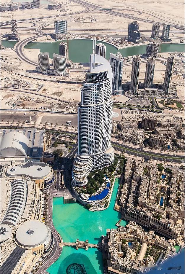 地球的草台班子：卡塔尔丰富的石油天然气，造就了卡塔尔最为奇葩的人口结构，揭开面