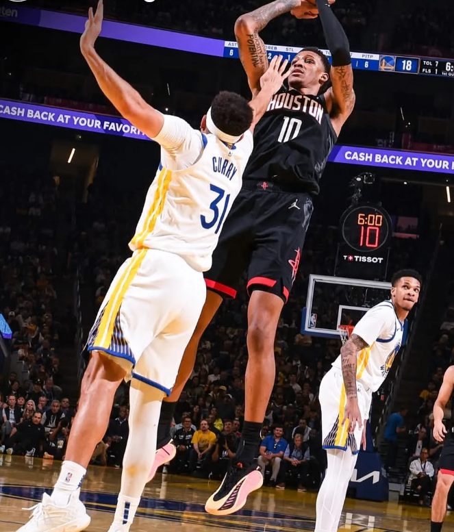 好奇打太阳开场谁去防杰伦格林狄龙不打正常阿门防布克，谢泼德追那个小后卫，伊