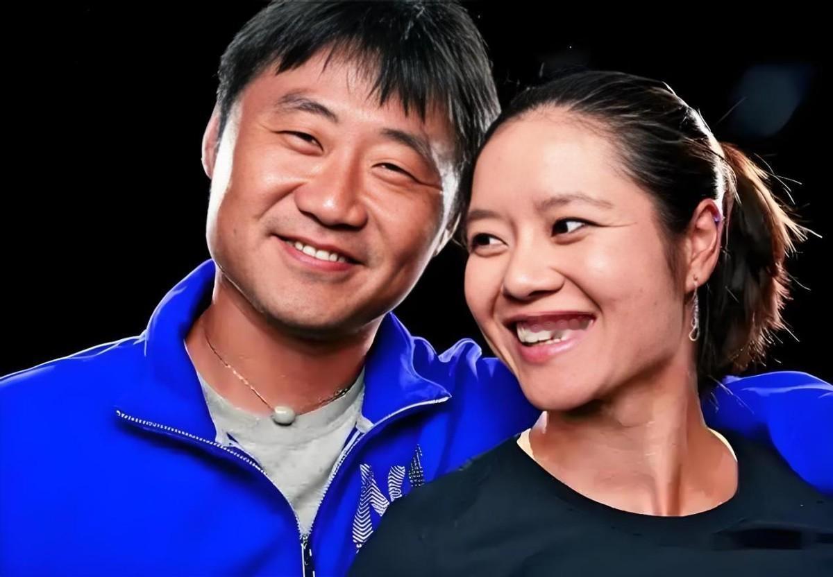 李娜和姜山结婚20年，却至今没叫过公婆一声“爸妈”；十几年她从不进厨房，接送孩子