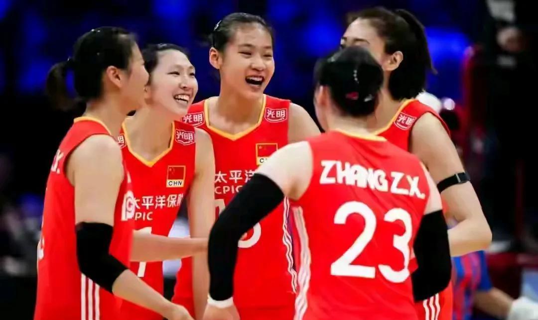 世界女排国家联赛继续进行，第九轮中国女排#中国女排#对阵多米尼加，李盈莹继续缺