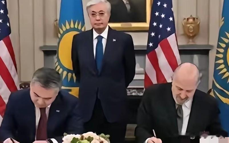 哈萨克斯坦2000万吨稀土转卖美日，中国出口新规一出，哈方措手不及。​​20