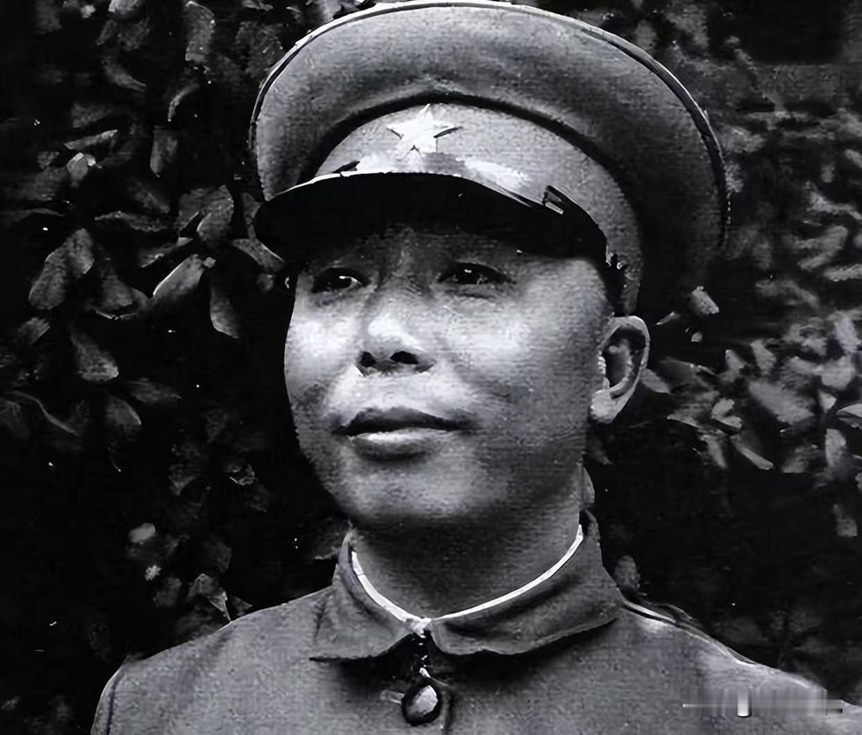 华野十几个纵队司令里，粟裕真正能一声令下全力跟上的只有三人，其余都得反复协调，这