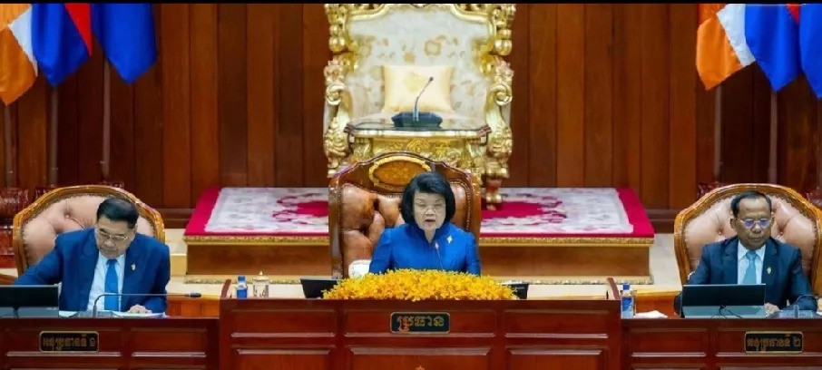 洪森又出招，儿子接班稳了啥？125票全票通过？柬埔寨这是
