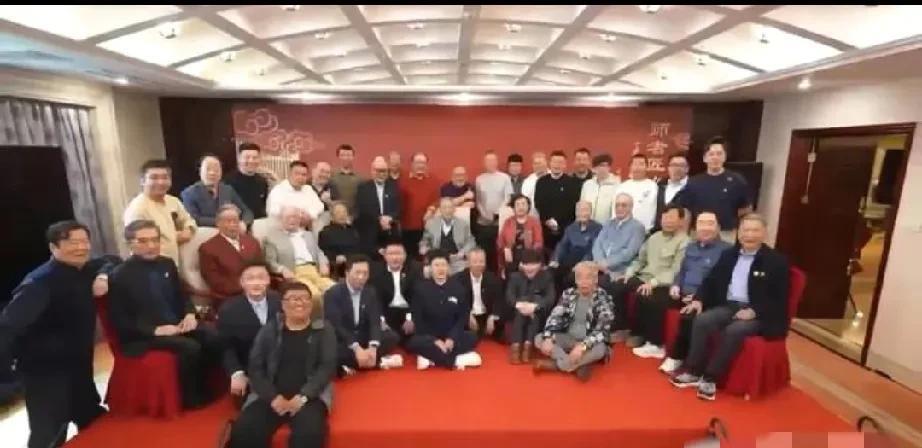 天津德云社开业，同行们只来了马志明；曹云金的听云轩剧场开业，相声同行也是寥寥无几
