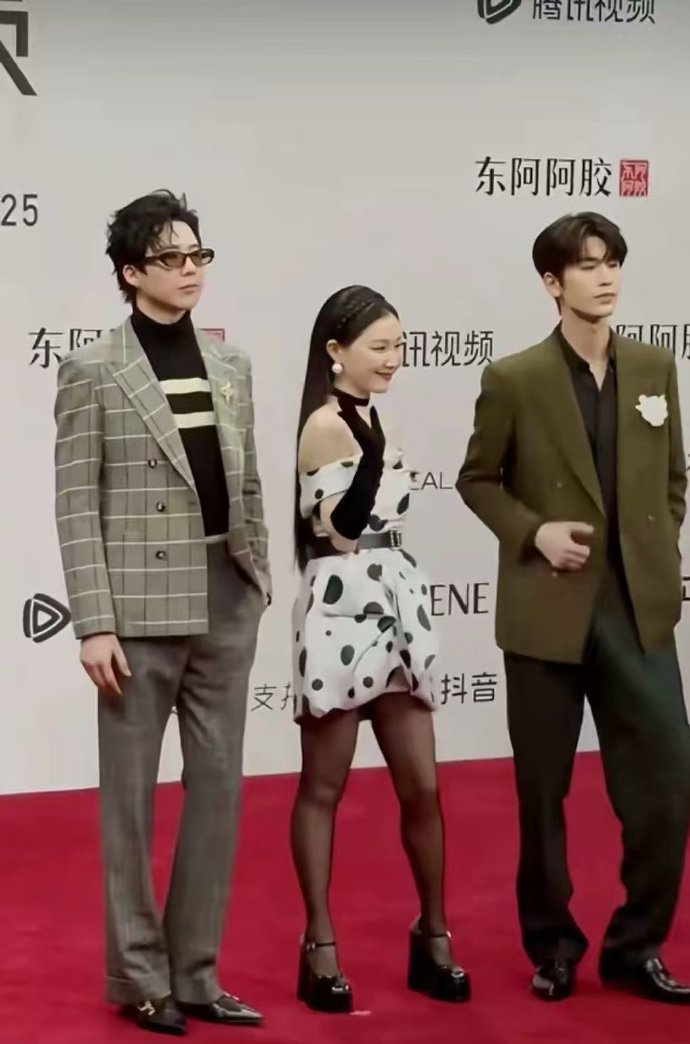 金靖太美了，好家伙，简直无可挑剔。​​​