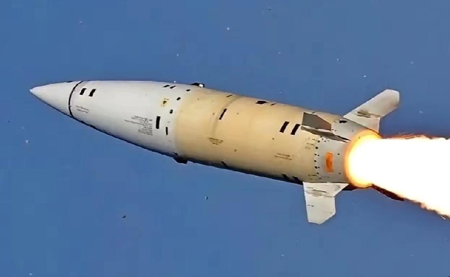 既然美国敢做初一，那中国必然会做十五。你卖武器给台湾，那我们就卖武器给那些反对美