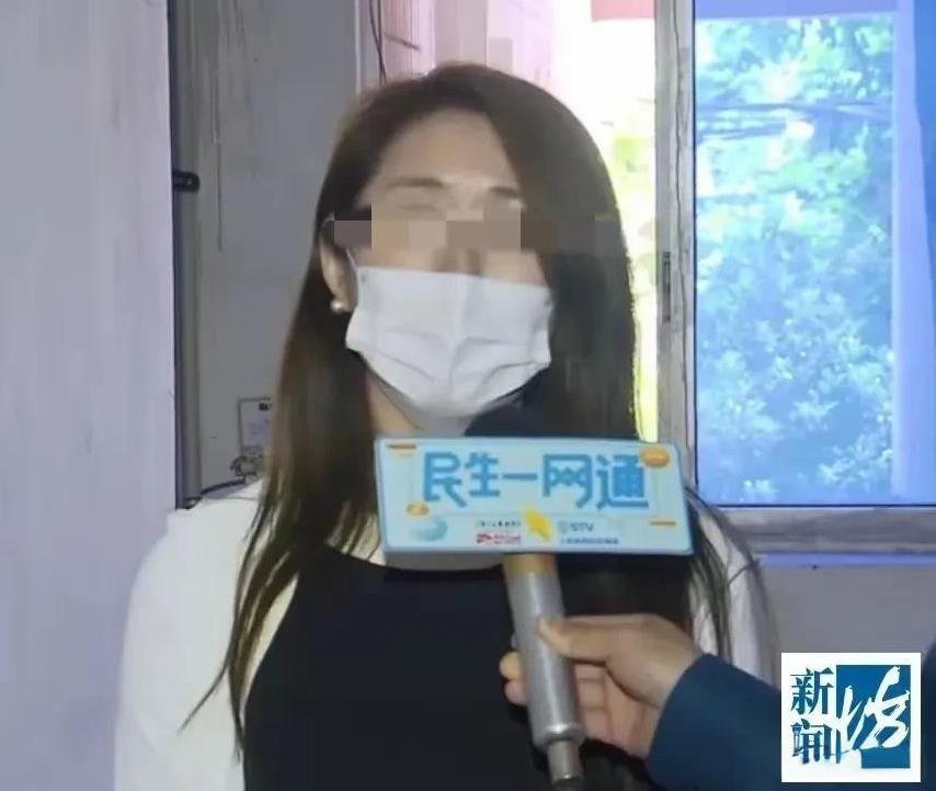上海，邻居家的下水管道经常堵，物业疏通三次无效后，就和业委会商量把排污管截断改道