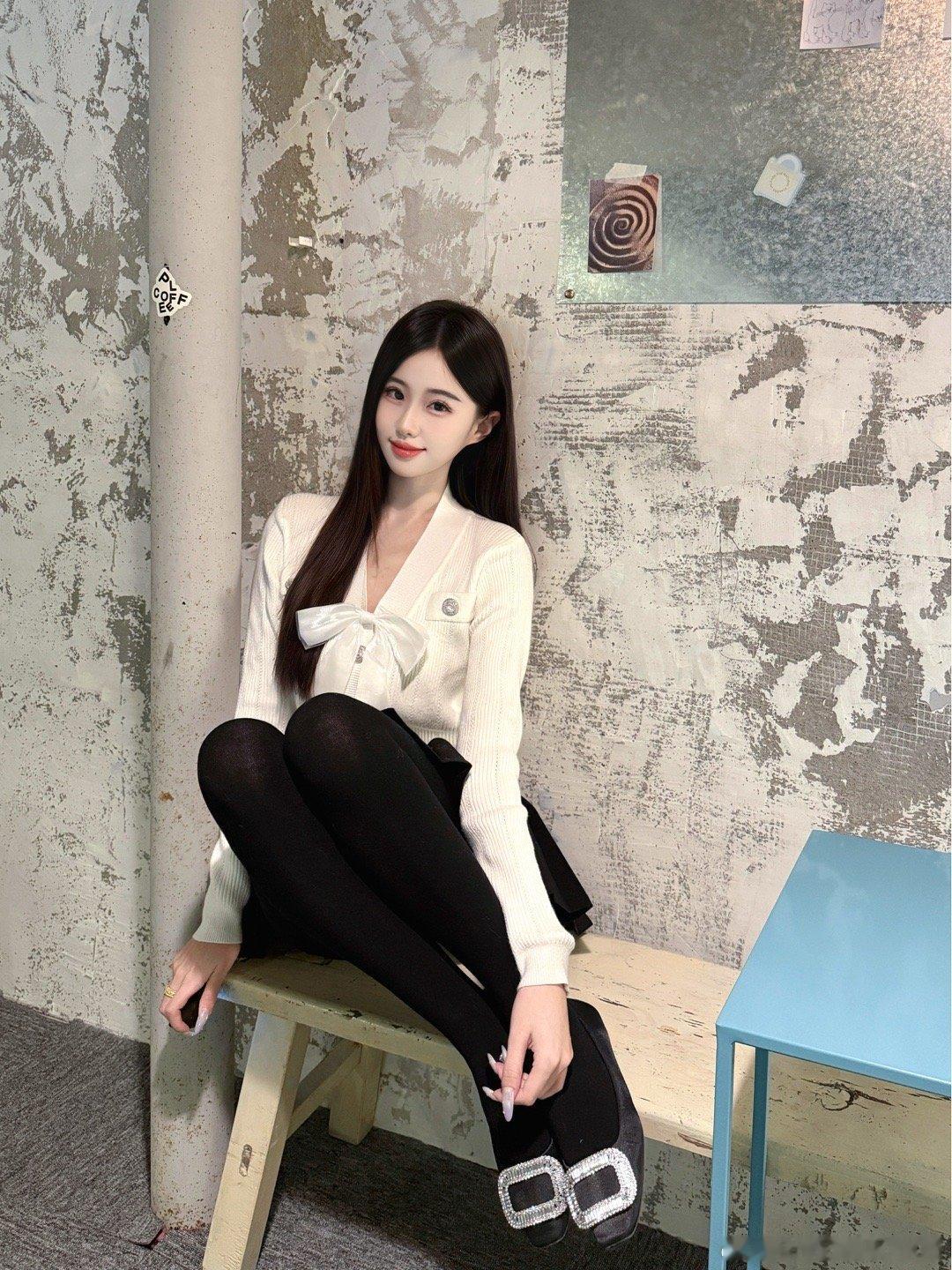 你的眼里装了一整个春天或许你比春天更要连绵