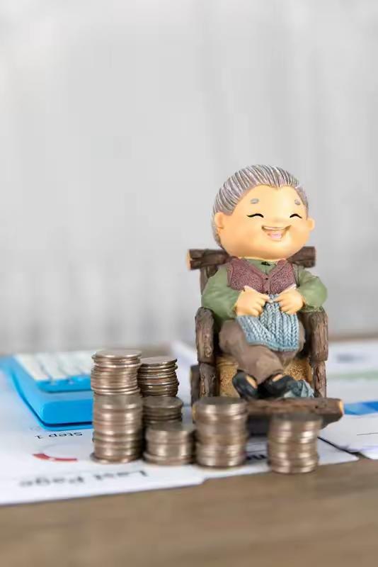 你们是不是低估了每月3000退休金的杀伤力。昨天和一个朋友吃饭，我说：现在每个月