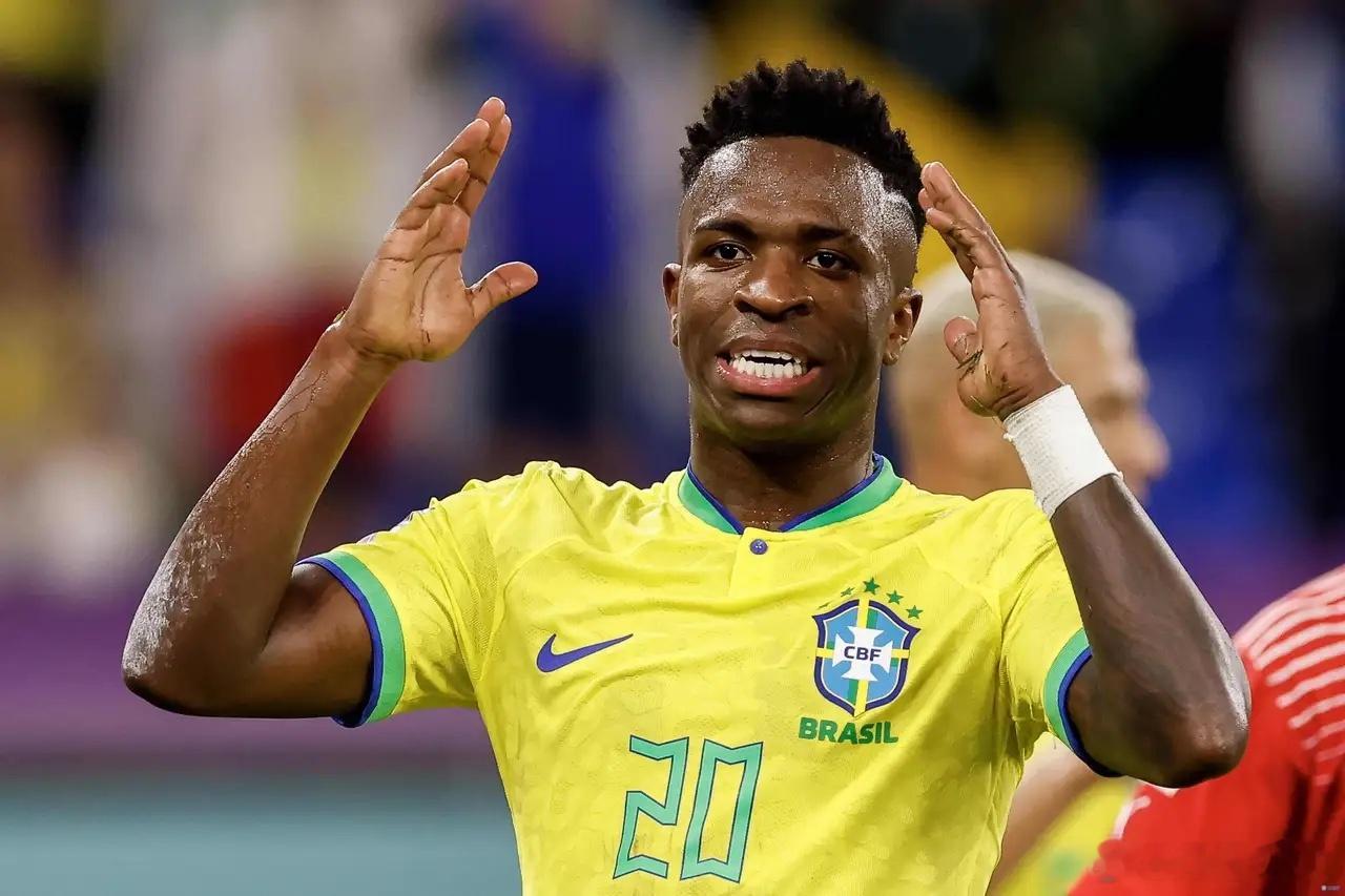 据外媒消息，由于与球队续约谈判失败，维尼修斯可能将在本赛季结束后被皇马出售。目前