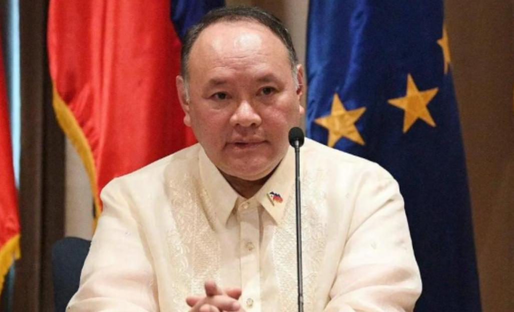 美大使馆通告中国，不准喷射水炮，扬言这些行为危及了以捕鱼为生的菲律宾人民。美国凭