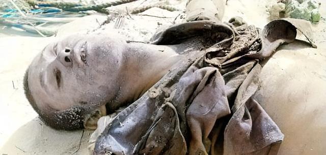 1939年，日本大佐为了取乐，举枪一连打死了八名中国士兵，随后，他又把枪口瞄准第