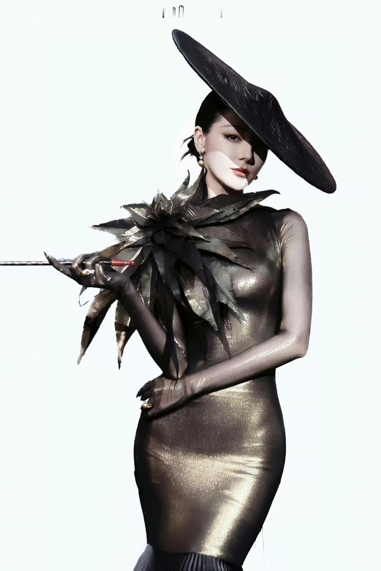 🌟今年内娱神图内卷实录！四组出圈名场面美到想焊在手机里，最后一组直接“杀疯了”