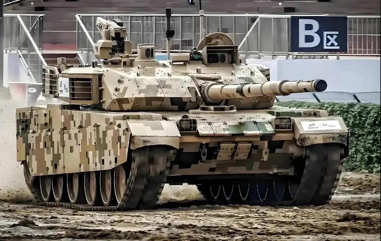 VT-4打200发炸膛，是坦克质量不行？那也得看和谁比最近在泰国和柬埔寨的边