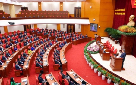 越南政坛发生“大地震”，坐稳大位的苏林，一夜拿下4名前高官根据央视新闻报道