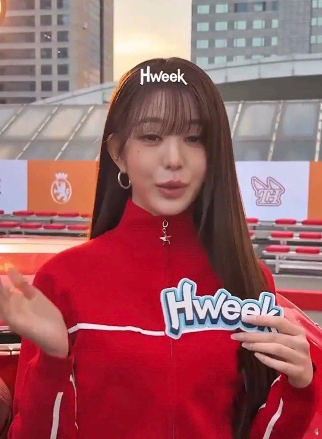 张元英这是整了吗，恢复期好可怕的感觉[笑着哭]​​​