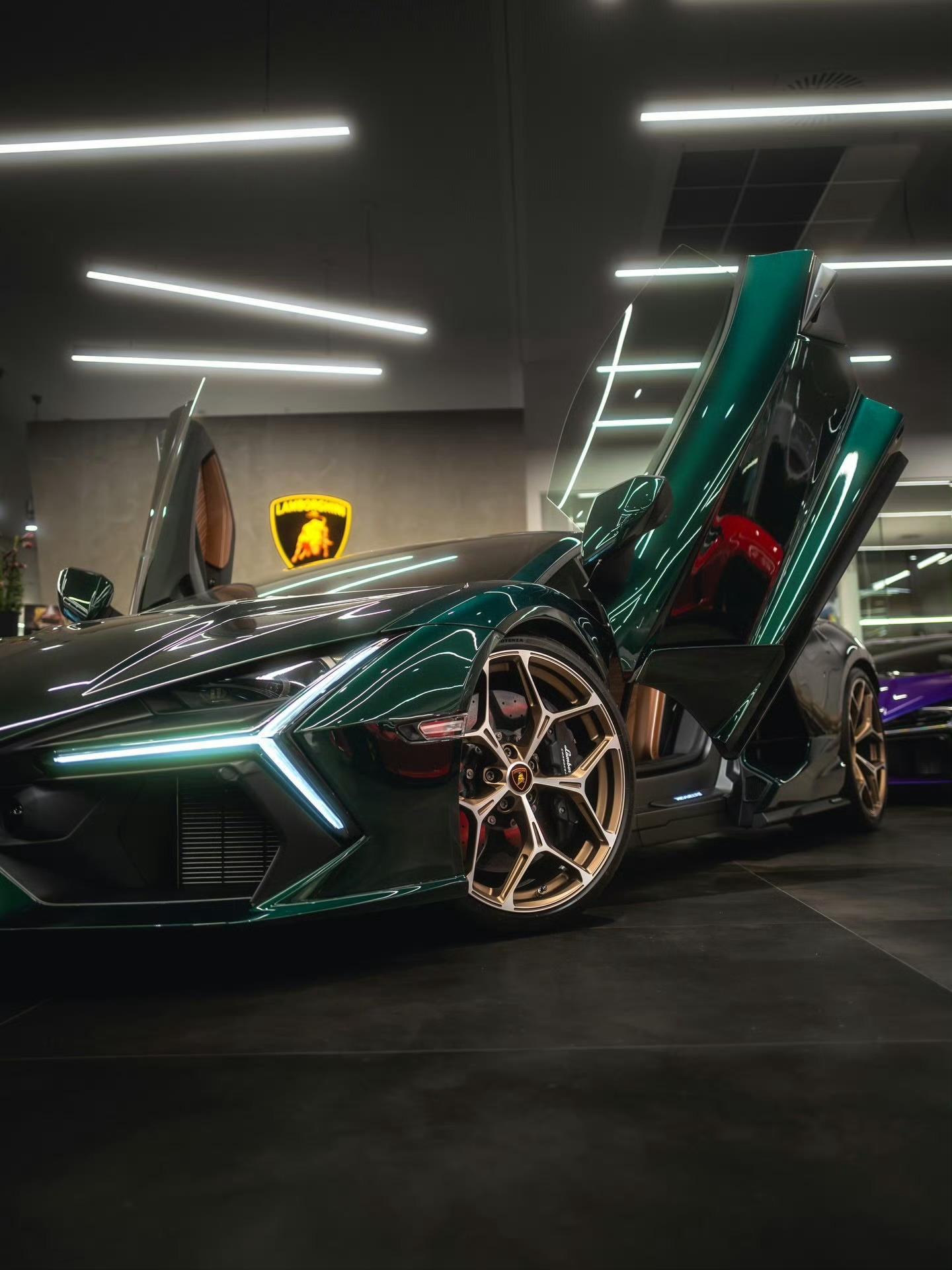 兰博基尼Revuelto