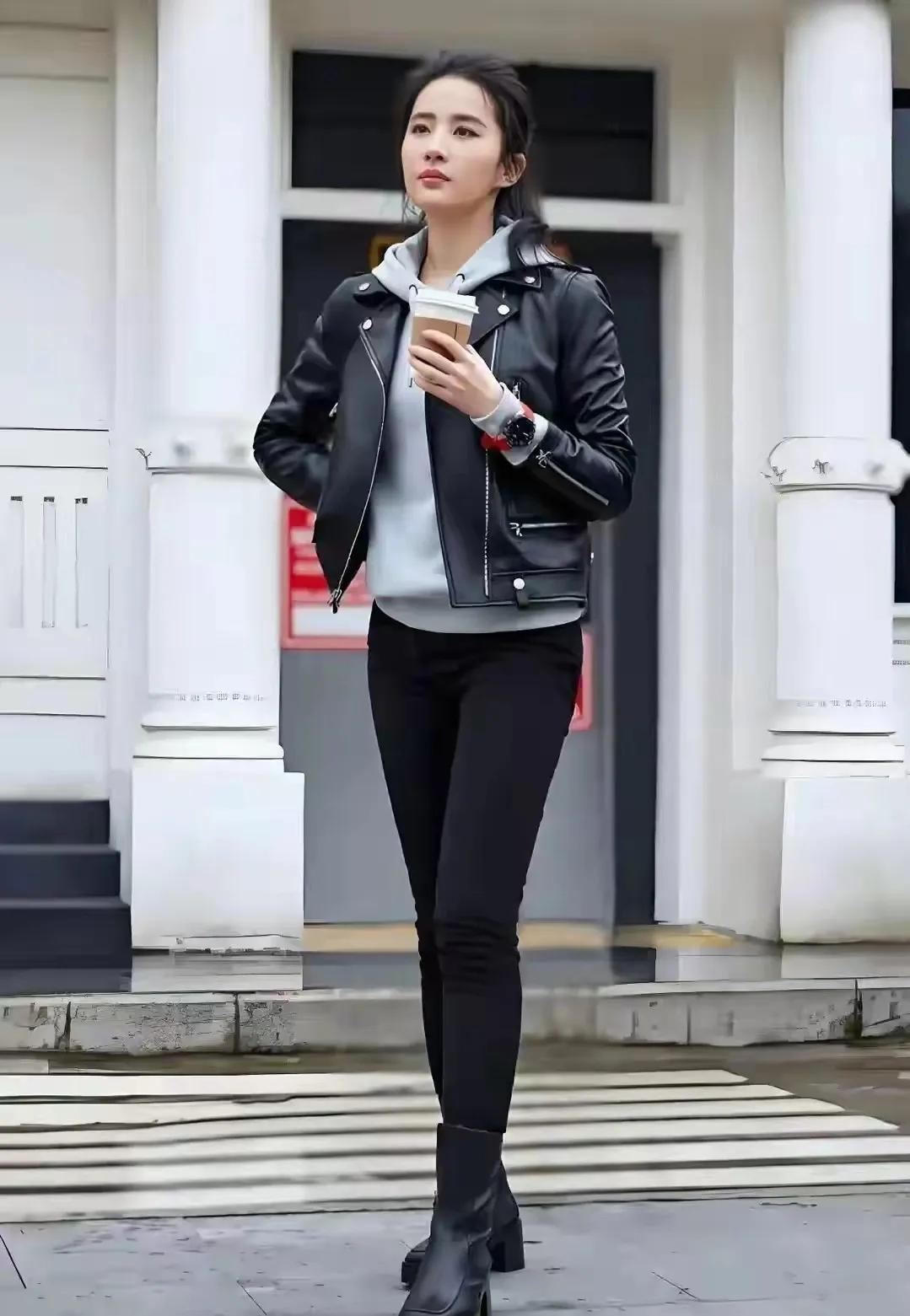 都说刘亦菲长得漂亮，果然没错，长的还真行。