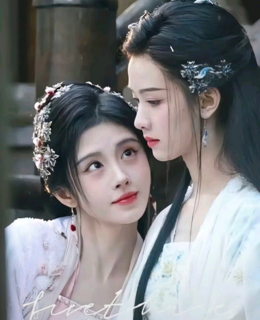 月鳞绮纪青蛇白蛇即视感鞠婧祎陈都灵青蛇白蛇即视感青蛇白蛇即视感