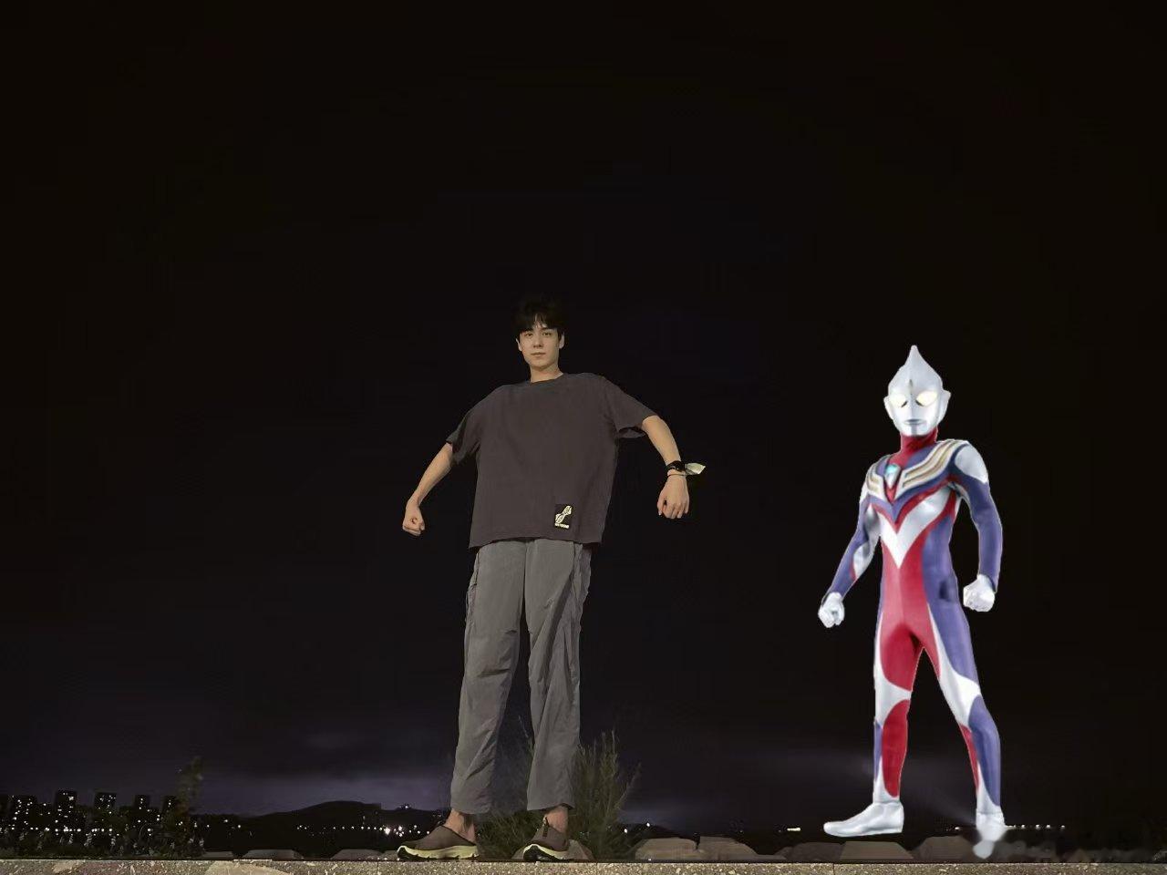 胡一天又去海边啦胡一天模仿奥特曼胡一天又去海边啦，好好好，可爱​​​