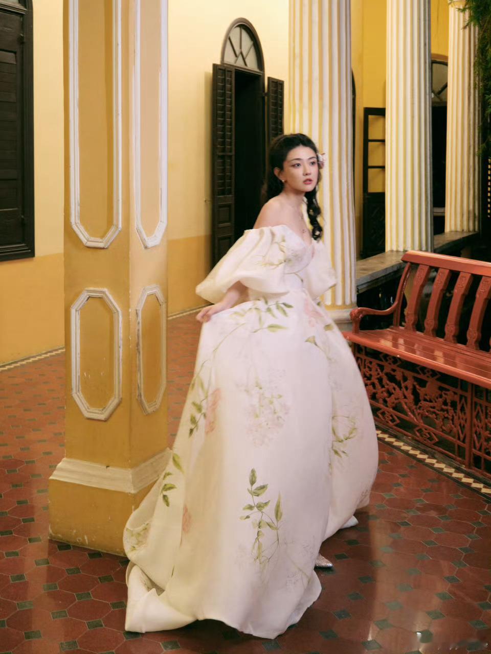 梁洁花仙子梁洁尖叫之夜出图梁洁花仙子梁洁妥妥的花仙子吧！！美呆了要！！梁洁