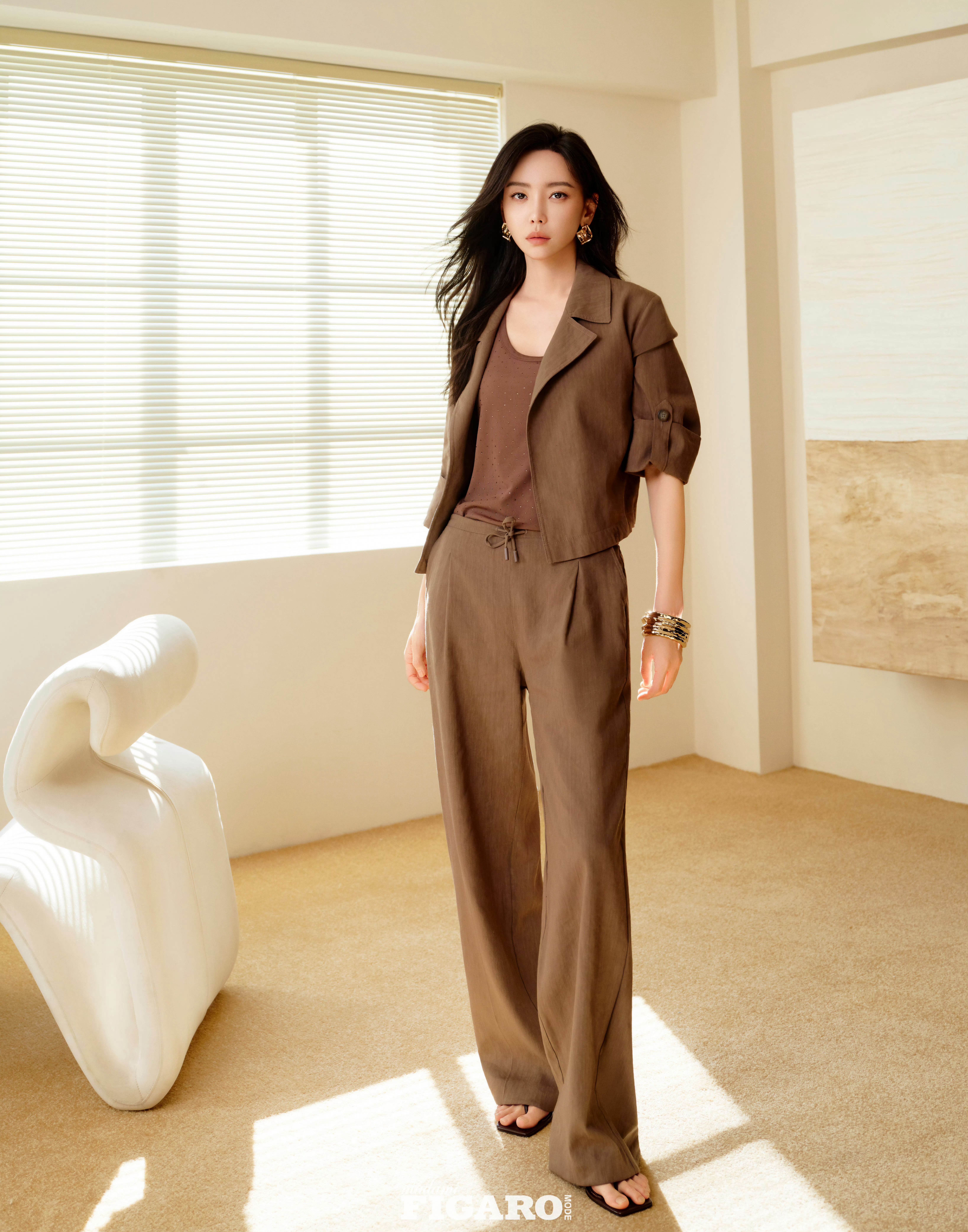 于文文费加罗MODE封面单刊